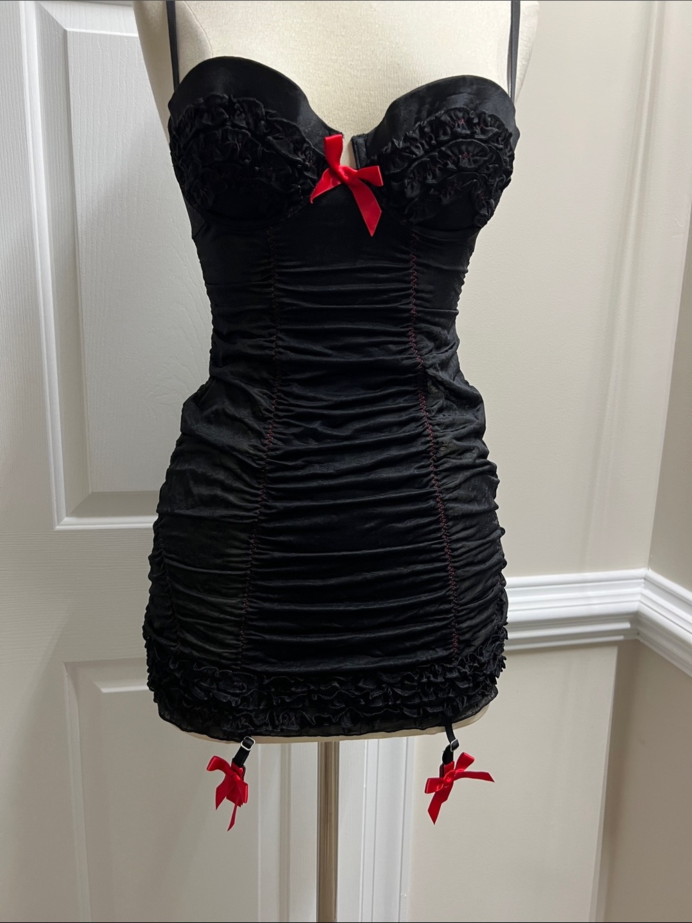 Victoria's Secret Black Chemise teddy lingerie Red Bow 34B NWOT - Picture 3 of 6